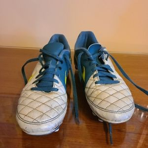 Nike Tiempo Kid's Soccer Cleats